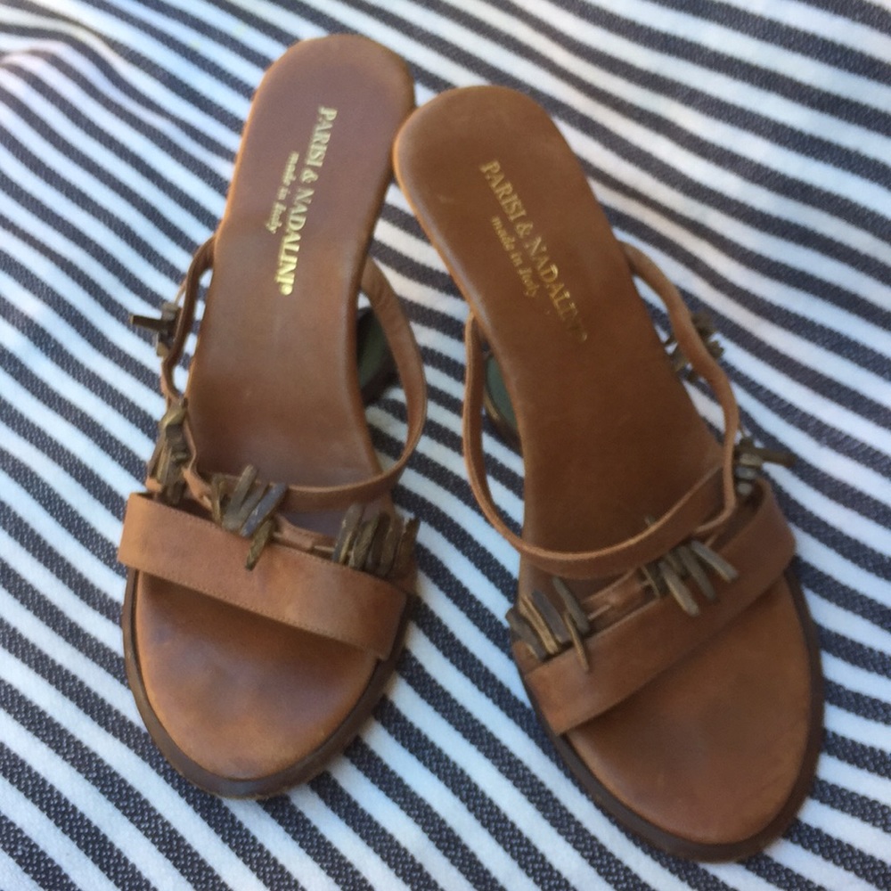 Italian Cut-Out Wedge - Leather, wood & metal - 38